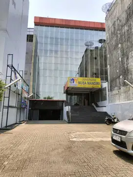 Dijual! Gedung di Jl; Kramat Raya, Jakarta Pusat