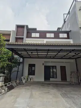 dijual Cepat Rumah Bagus Siap Huni 2M-an di Kota Wisata Cibubur
