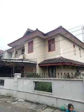Rumah sederhana lokasi strategis di kota Bandung