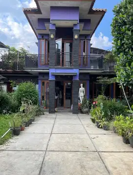 Rumah Lux 2 lantai Mainroad lokasi strategis di kota Bandung