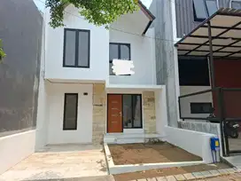 RUMAH MEWAH 2 LANTAI SULFAT SIAP HUNI