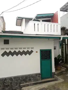 Rumah di Sarijadi Bandung, Bagus Minimalis 1,5 Lantai