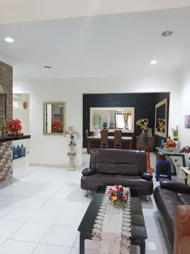 Dijual cepat rumah bagus di Aralia Harapan Indah Bekasi