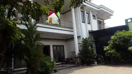 Rumah Mewah ada Toko nya di Jalan Setia Budi Cikarang Utara