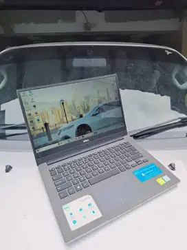 Dell inspiron 7460 i5 Gen 7 Ram 8 ssd 256 double vga batrai bagus