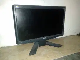 Monitor Komputer Acer X163W