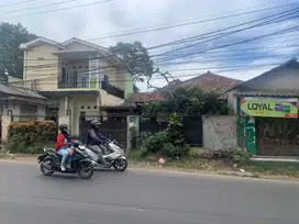 Di jual Rumah 3 bangunan