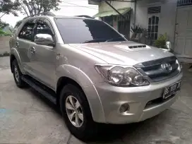 Toyota Fortuner Diesel 2,5 G M/T (Manual) Thn 2008 Silver