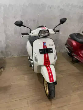 PIAGGIO VESPA SPRINT RACING SIXTIES 2020  PERFECT CONDITION