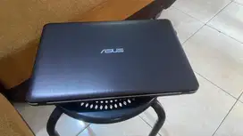 Jual laptop bekas asus