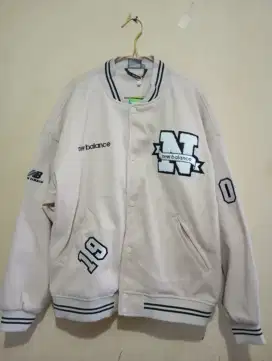 Jaket varsity New balance