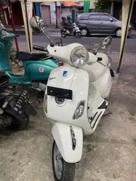 PIAGGIO VESPA LX 2013 PERFECT CONDITION