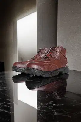 Grosir sepatu boots pendek pria Gresik