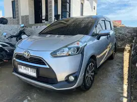 Sienta type V matic 2017