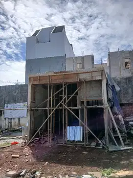 Rumah 2 lantai cash kpr jakarta murah 2kt 1km