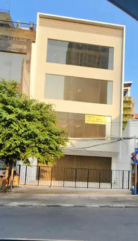 NEW BUILDING FOR RENT   ( DI SEWAKAN GEDUNG BARU DI AREA KOMERSIAL )