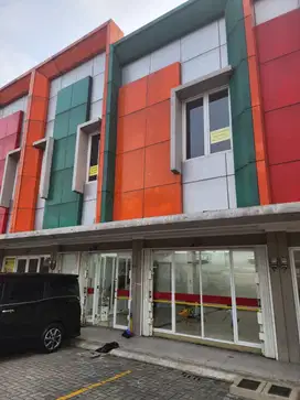 Ruko Gandeng Pasar Modern Graha Raya Bintaro, Tangsel. Hadap jalan