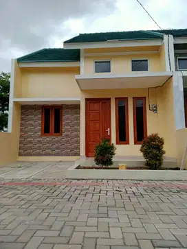 DIJUAL RUMAH BARU SIAP HUNI DEKAT KOTA SOLO DIJUAL DI MOJOLABAN