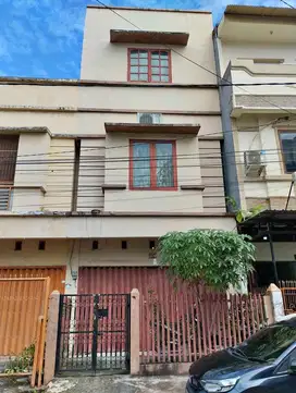 DIJUAL RUKO TENGAH KOTA JALAN GUNUNG LOMPOBATTANG HARGA MURAH