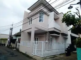 RUMAH BARU 2 LANTAI DI TANAH BARU DEPOK, 1KM-AN KE TOL KUKUSAN