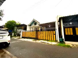 rumah murah di belakang solo Square mall pajang Laweyan