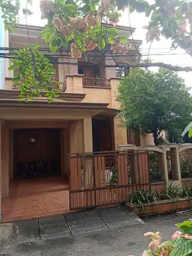 DI JUAL - RUMAH ASRI DAN NYAMAN DI JAKARTA TIMUR
