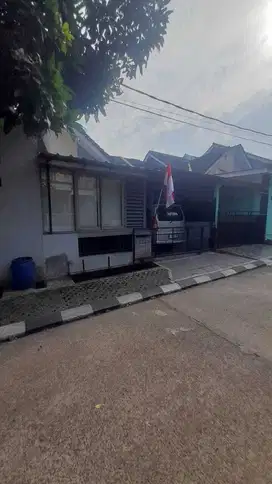 Dijual Cepat Rumah Bagus SHM Semi Furnished di Vila Dago Pamulang
