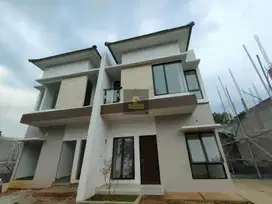 S749.Rumah 2Lantai Siap Huni tanah luas Strategis Free Biaya Pamulang