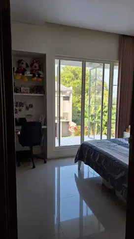 Dijual rumah Royal Residen bagus 2 lantai siap pakai, terawat