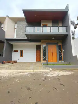 TURUN HARGA Rumah Baru Modern House Dalam Townhouse Di Cibubur Depok