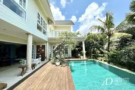 FREEHOLD/ LEASEHOLD EUROPEAN-STYLE 4-BED VILLA IN UMALAS