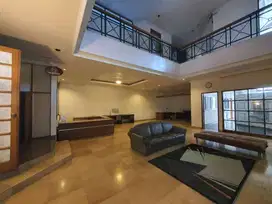 Dijual Rumah Izin Usaha di Dago Bandung