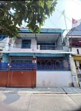 Rumah 2,5 Lantai Hadap Selatan Siap Huni di Pademangan, Jakarta Utara