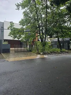 Di jual rumah baru siap huni di komplek brawijaya  jaksel