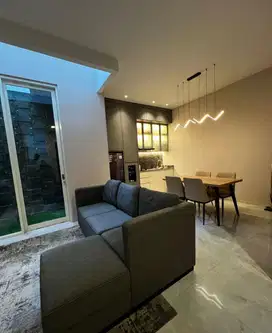 Murah Rumah 2 Lantai Full Furnish di Edenia Graha Natura, Surabaya