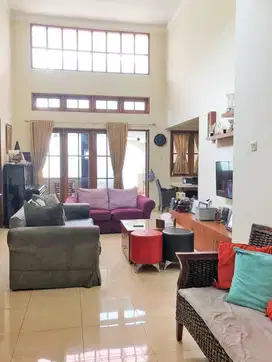 Rumah Lokasi Exclusive di Menteng, Bintaro Jaya