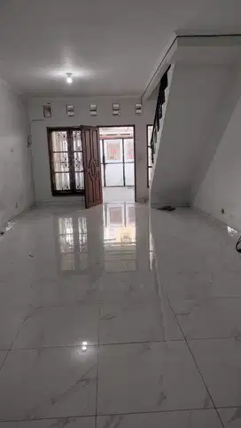 Rumah 2 Lantai Taman Palem Lestari (uk4 x15 m)