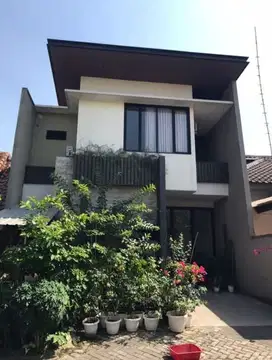 Murah Rumah 2 Lantai di Taman Puspa Raya Citraland, Surabaya Barat