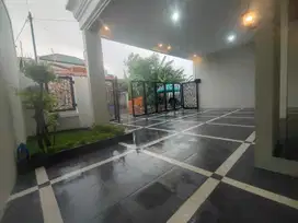 Dijual Rumah Mewah 2 Lantai Dekat Tol Kukusan