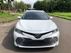 Toyota Camry V 2020 Putih