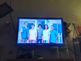 Di Jual smart TV Polytron 24