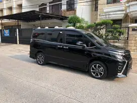 Toyota Voxy 2019 Hitam
