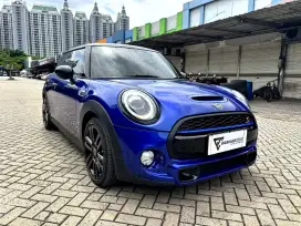 Mini Cooper S 2.0 turbo JCW 3 doors Sunroof Panoramic 2018 Pakai 2019