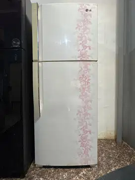 Kulkas LG 2 pintu jumbo mulusss