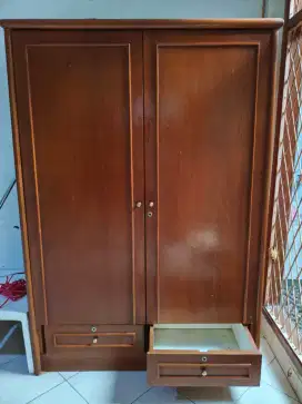 Furniture Lemari Kayu Jati + Kaca Besar Serbaguna