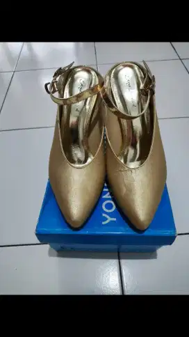Sepatu wanita (Preloved)