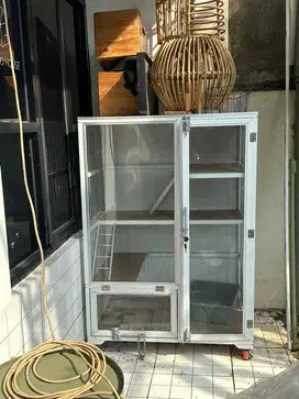 Kandang bekas 2 tingkat luas sudah ga dipakai