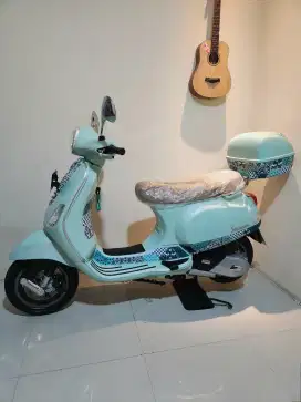 Vespa LX Batik 125
