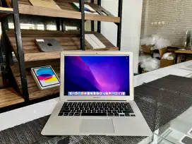 MacBook Air 13 Inch 2017 8/128 GB
