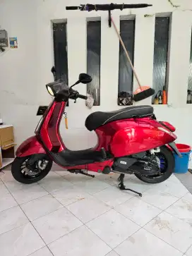 VESPA SPRINT 150 I-GET APOLLO RED